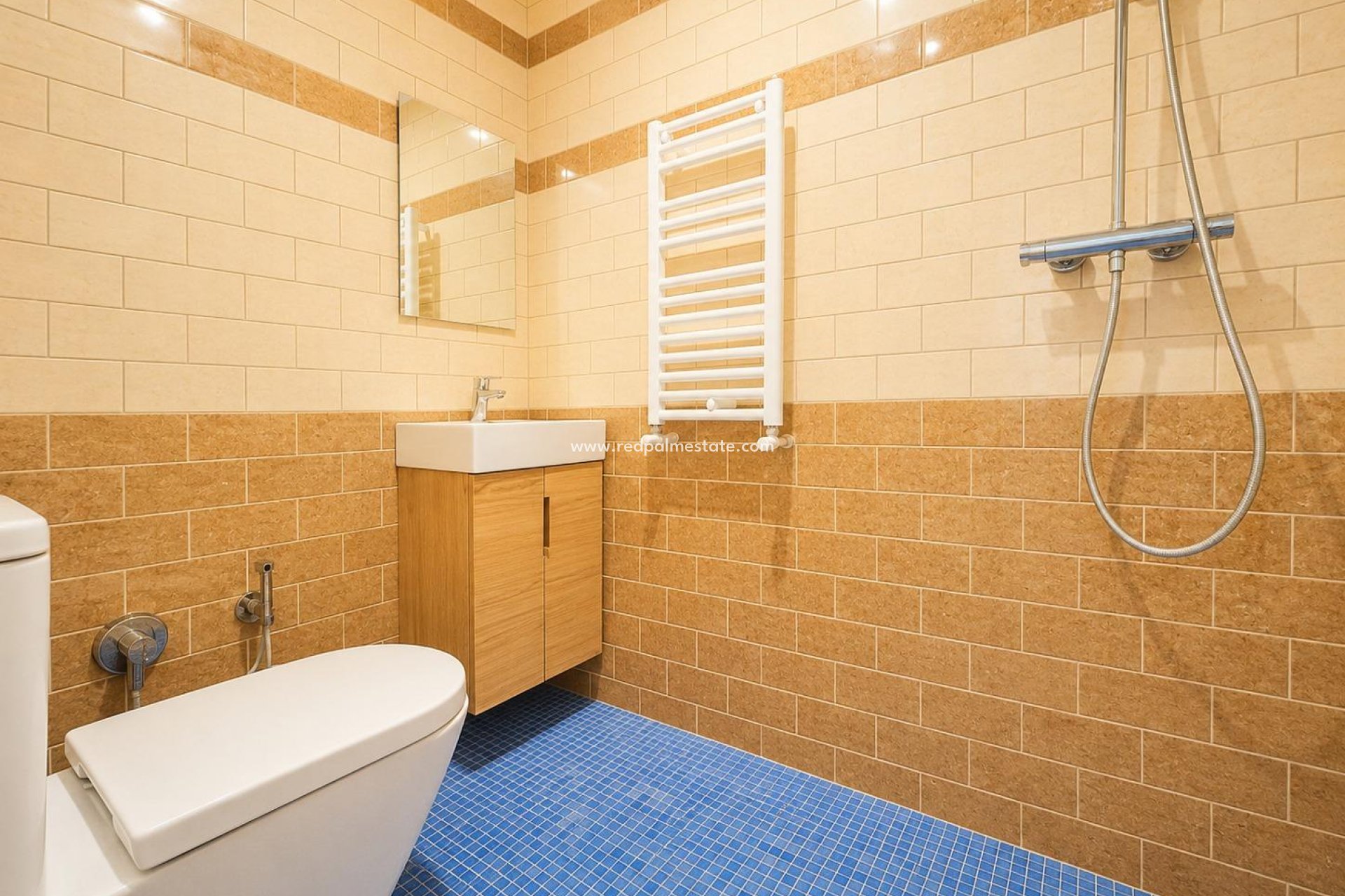 Resale - Villa -
Orihuela Costa - Campoamor