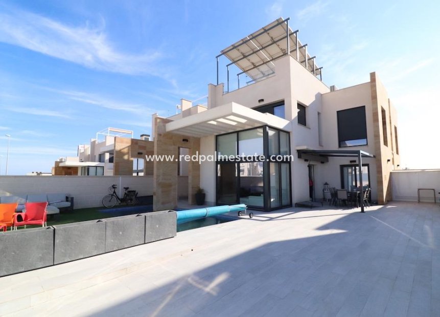 Resale - Villa -
Orihuela Costa - Costa Blanca