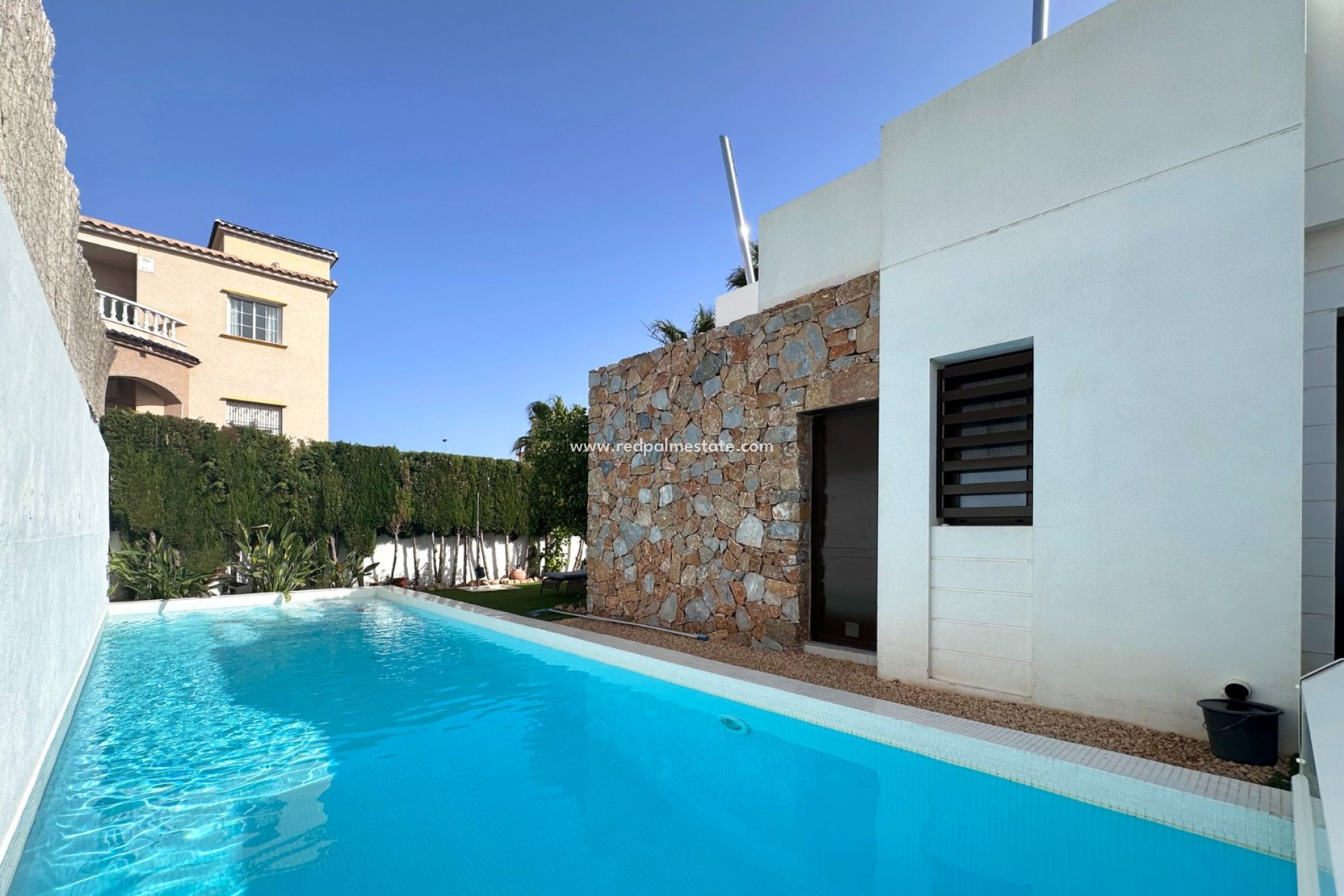 Resale - Villa -
Orihuela Costa - Costa Blanca