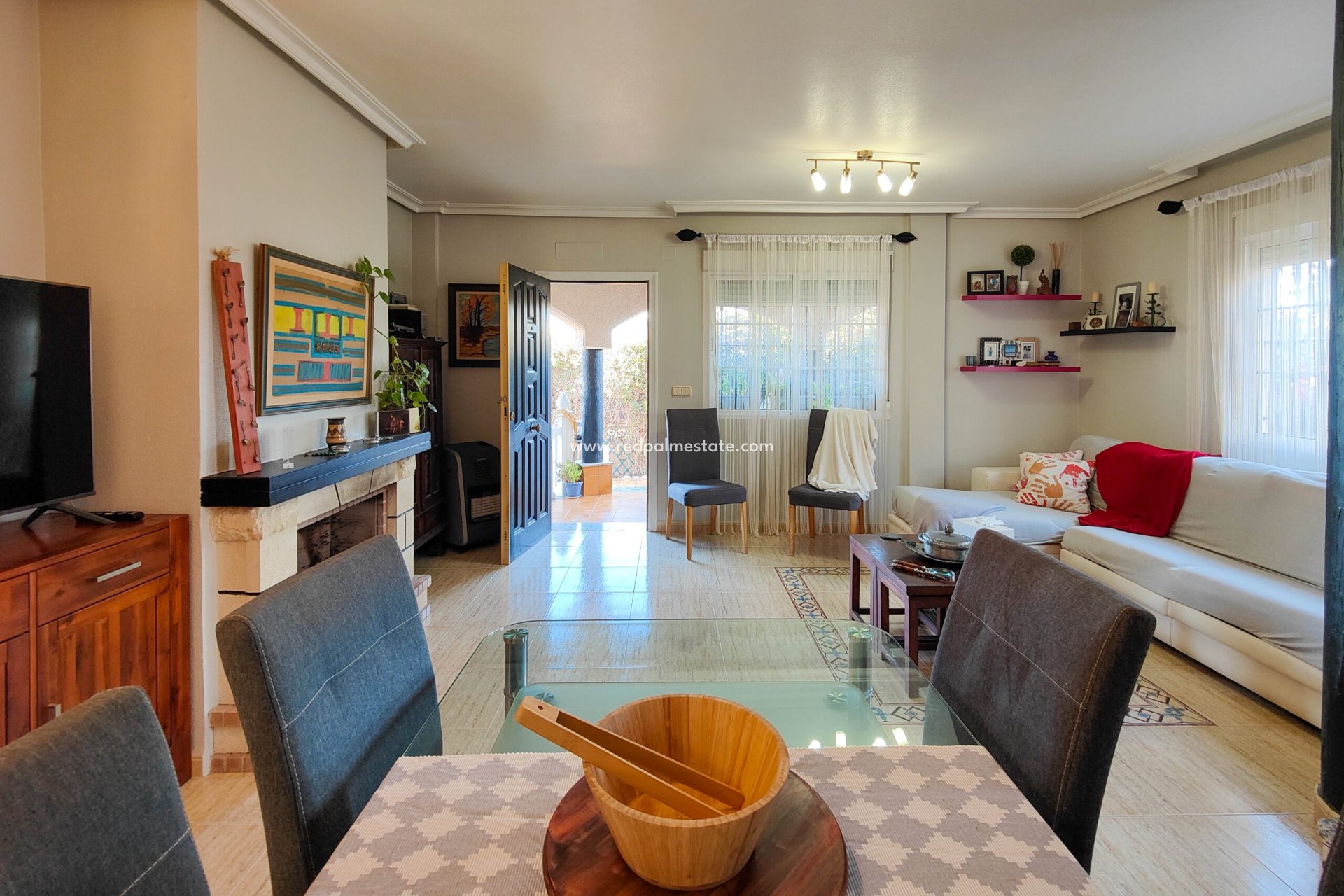 Resale - Villa -
Orihuela Costa - Costa Blanca