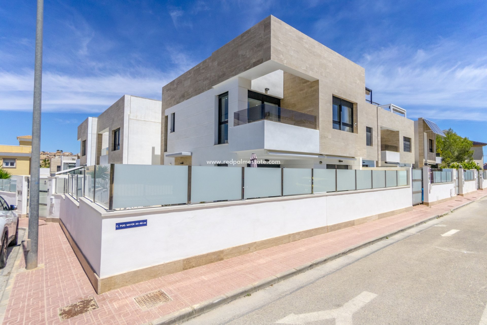 Resale - Villa -
Orihuela Costa - Costa Blanca