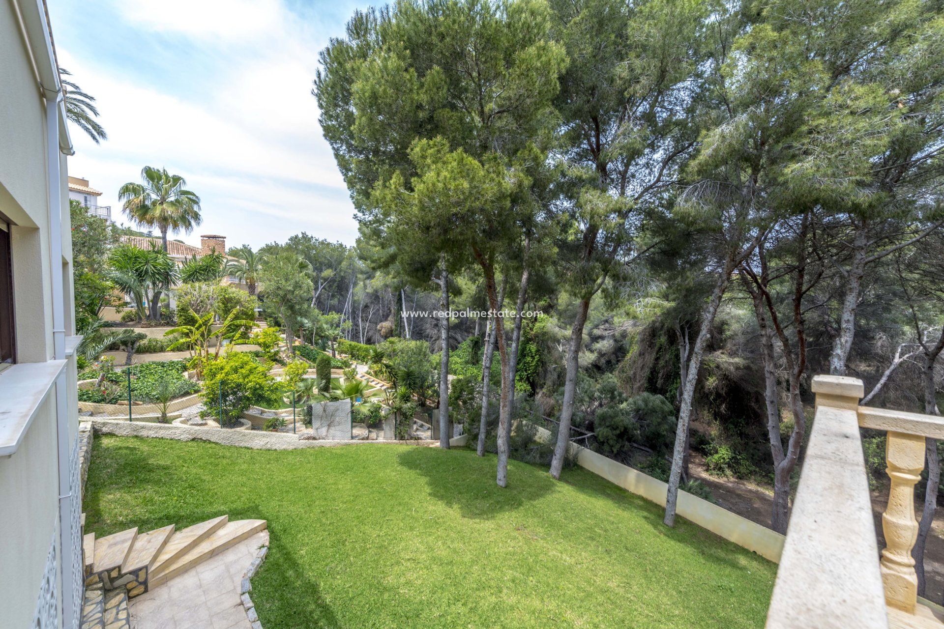 Resale - Villa -
Orihuela Costa - Costa Blanca