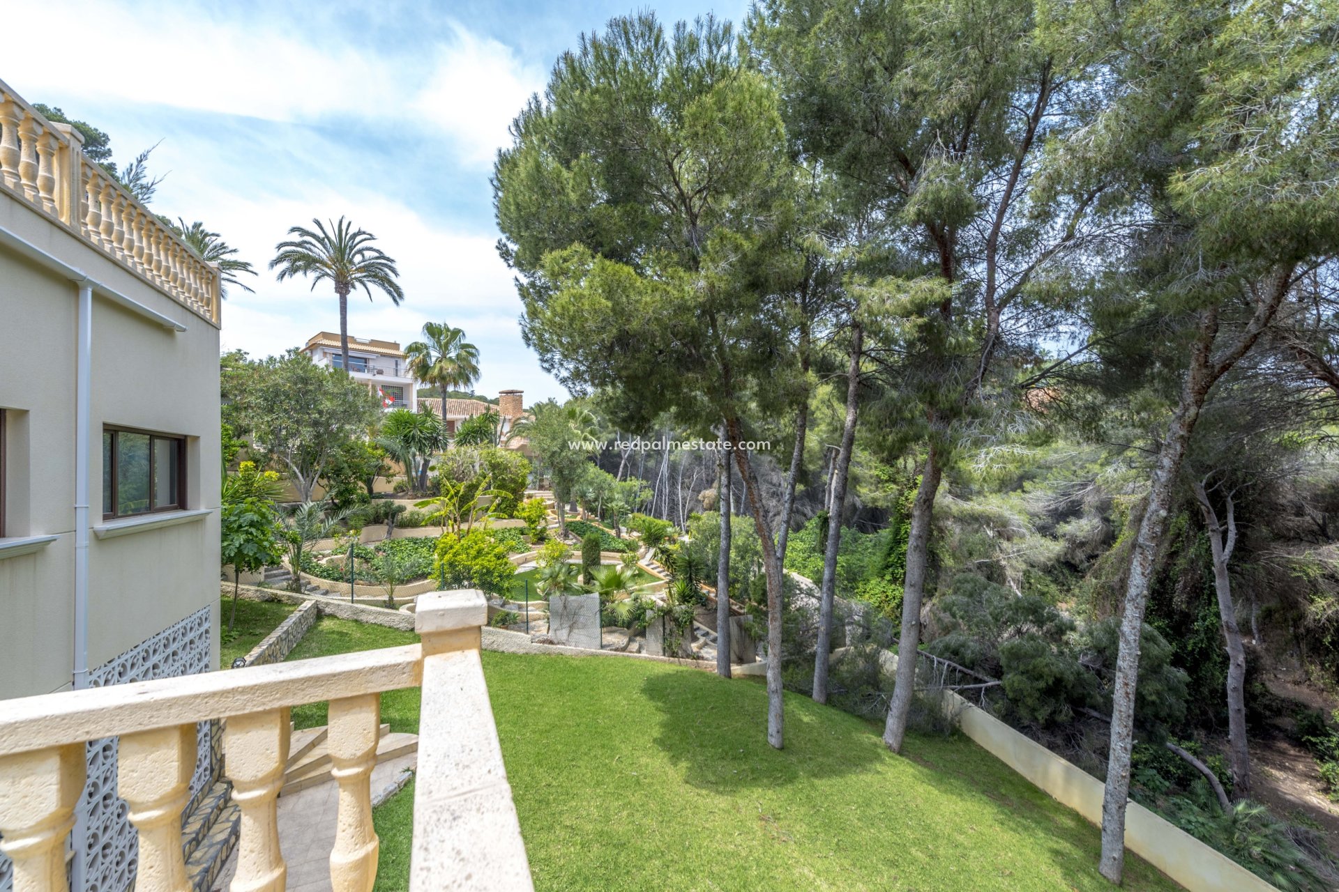 Resale - Villa -
Orihuela Costa - Costa Blanca