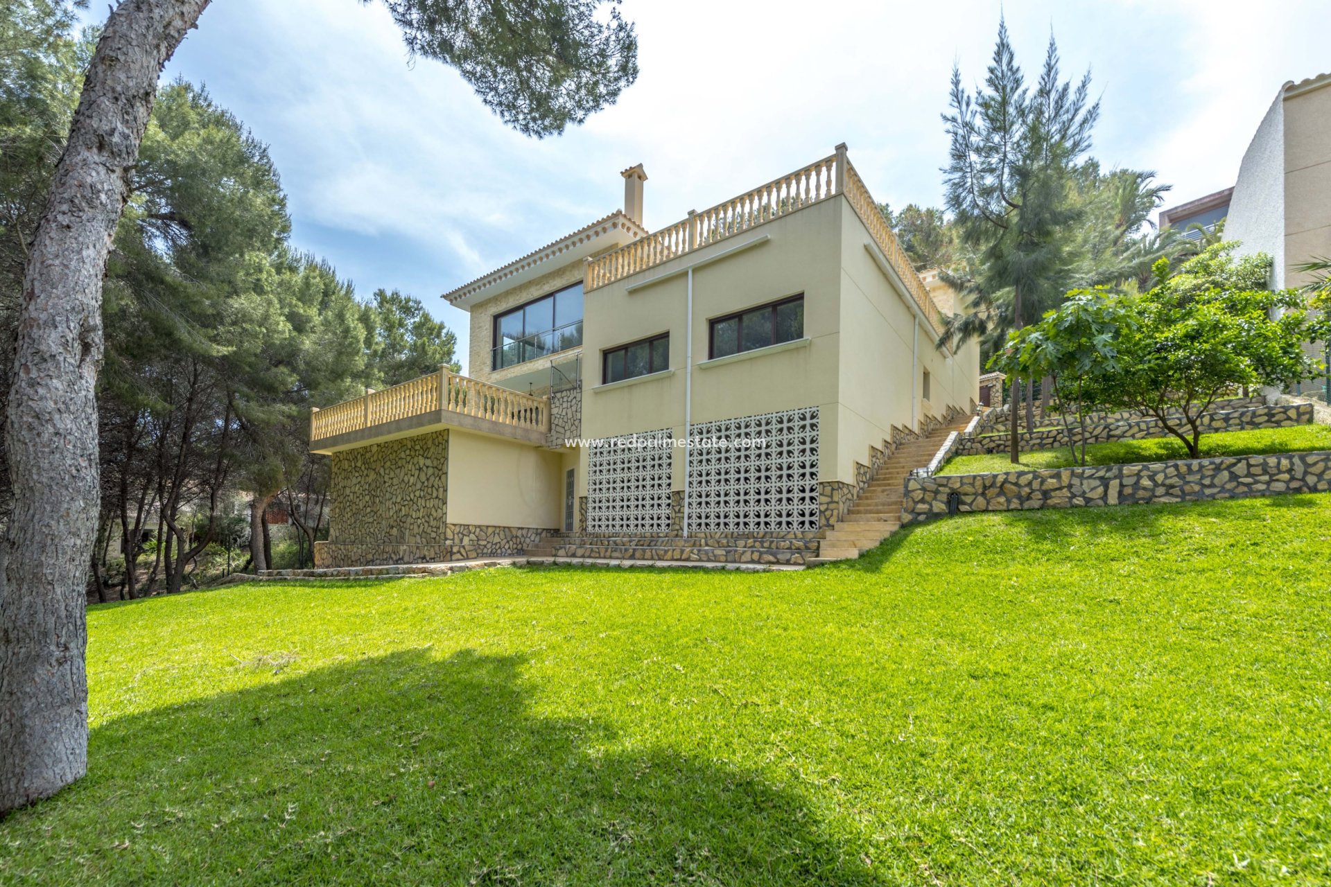 Resale - Villa -
Orihuela Costa - Costa Blanca