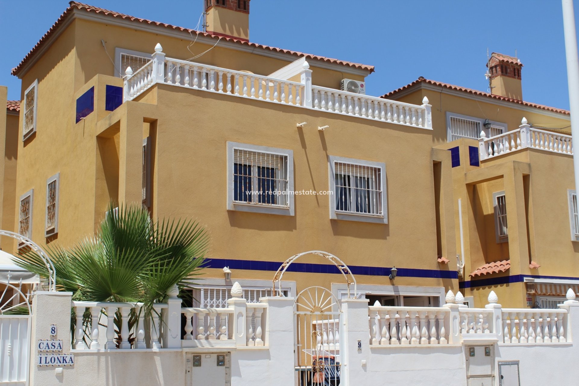 Resale - Villa -
Orihuela Costa - Costa Blanca