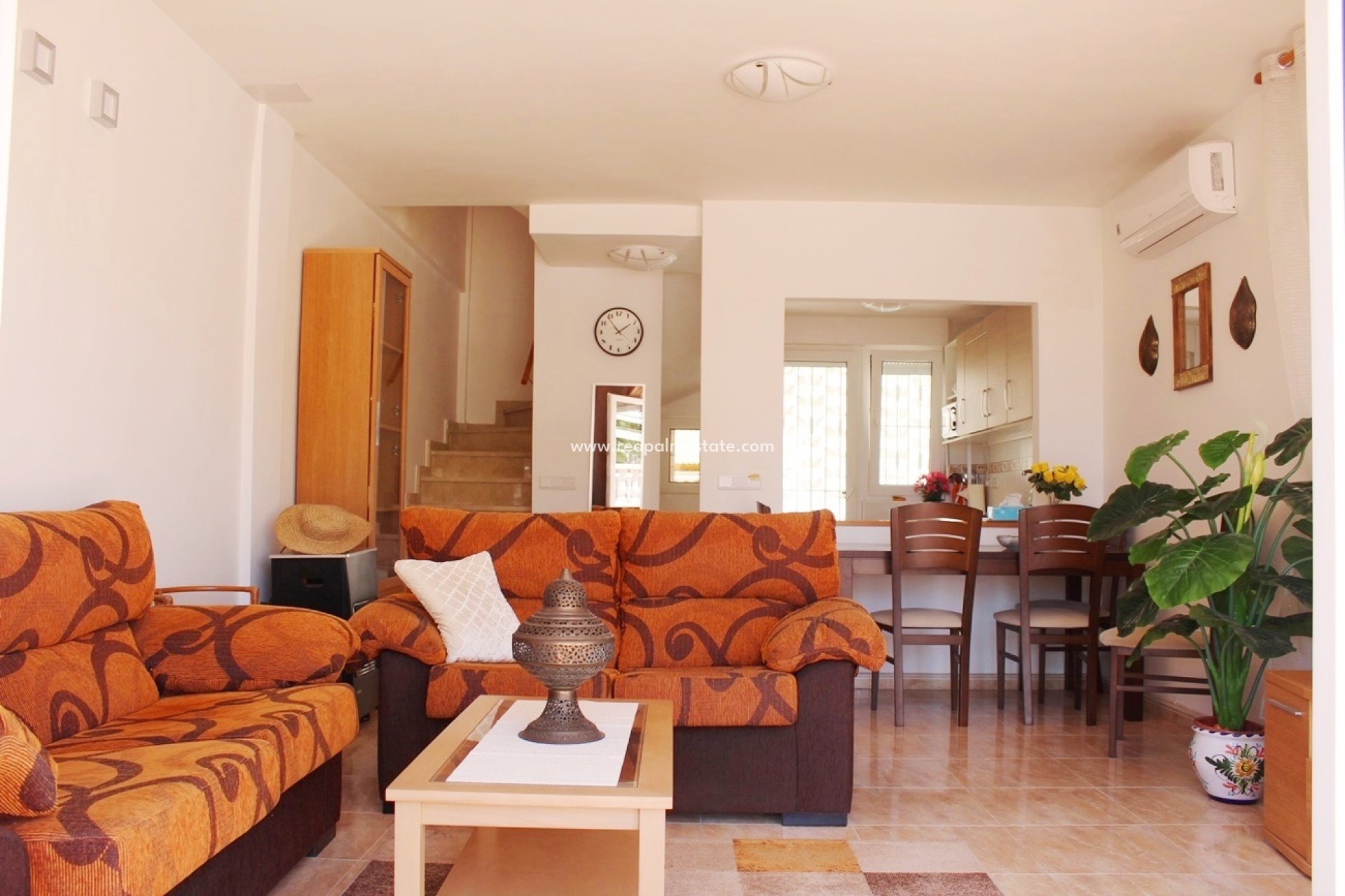 Resale - Villa -
Orihuela Costa - Costa Blanca