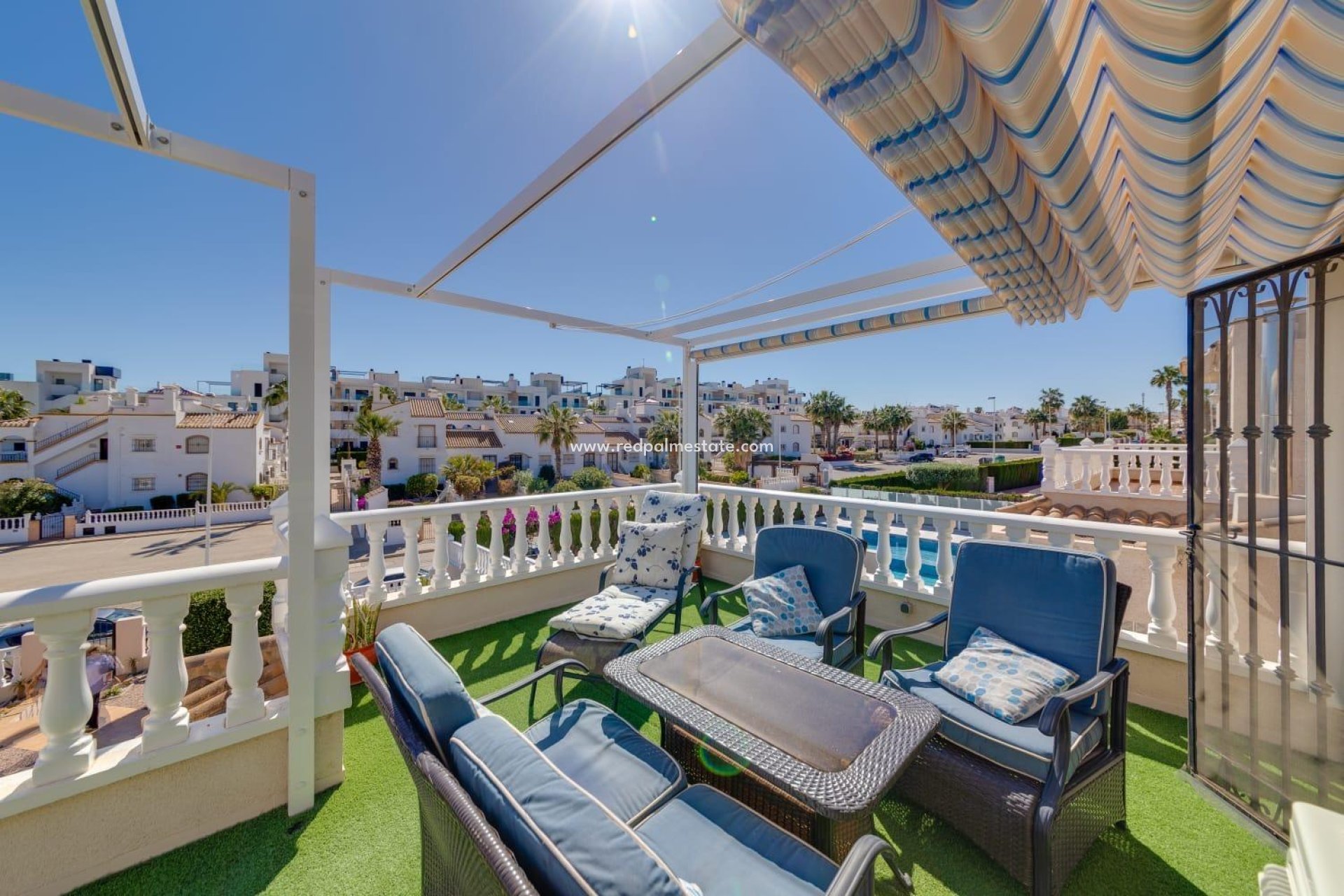 Resale - Villa -
Orihuela Costa - Costa Blanca