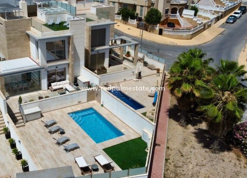 Resale - Villa -
Orihuela Costa - Costa Blanca