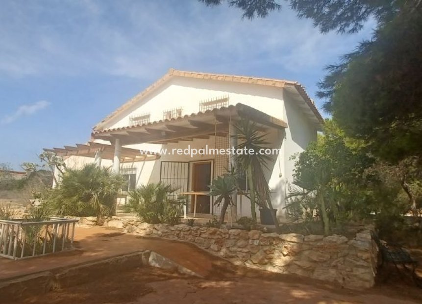 Resale - Villa -
Orihuela Costa - Costa Blanca