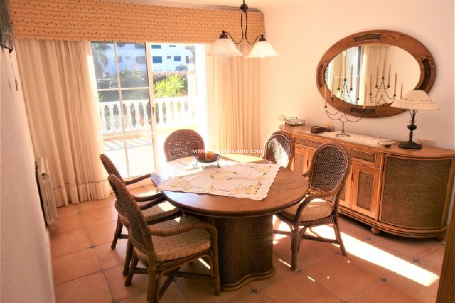 Resale - Villa -
Orihuela Costa - Costa Blanca