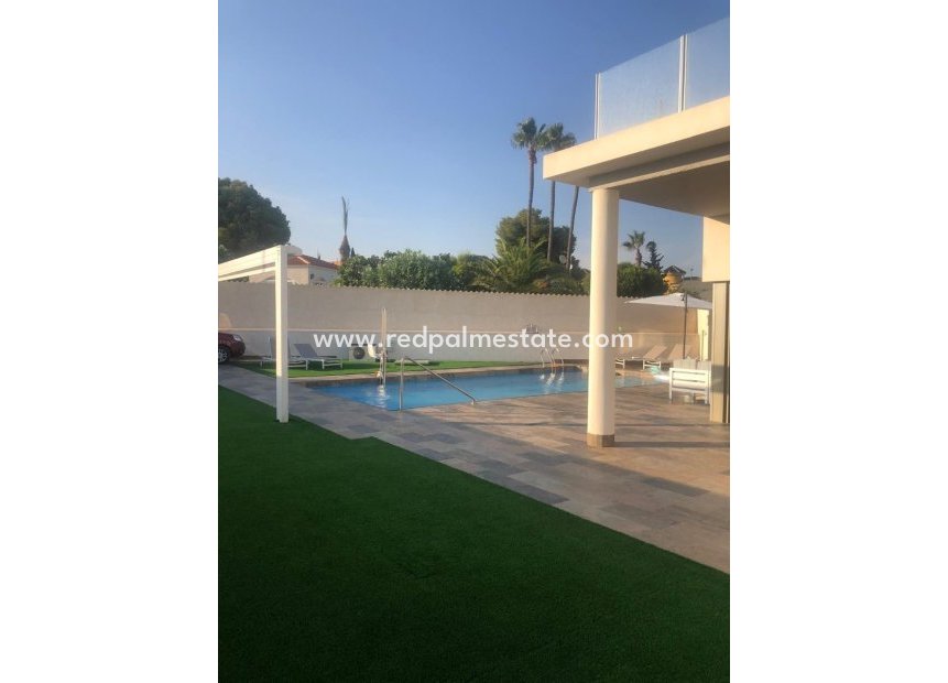 Resale - Villa -
Orihuela Costa - Costa Blanca