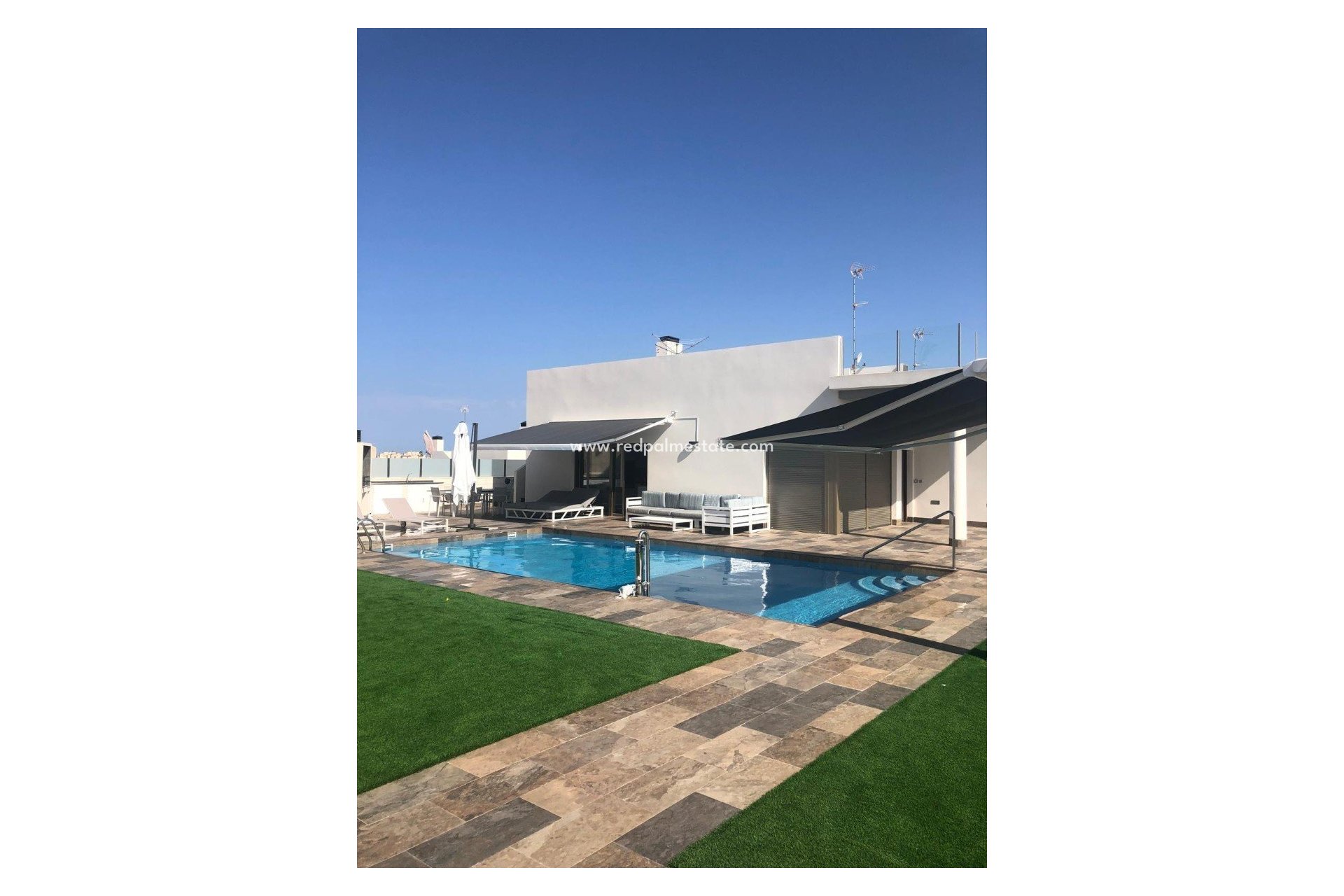 Resale - Villa -
Orihuela Costa - Costa Blanca