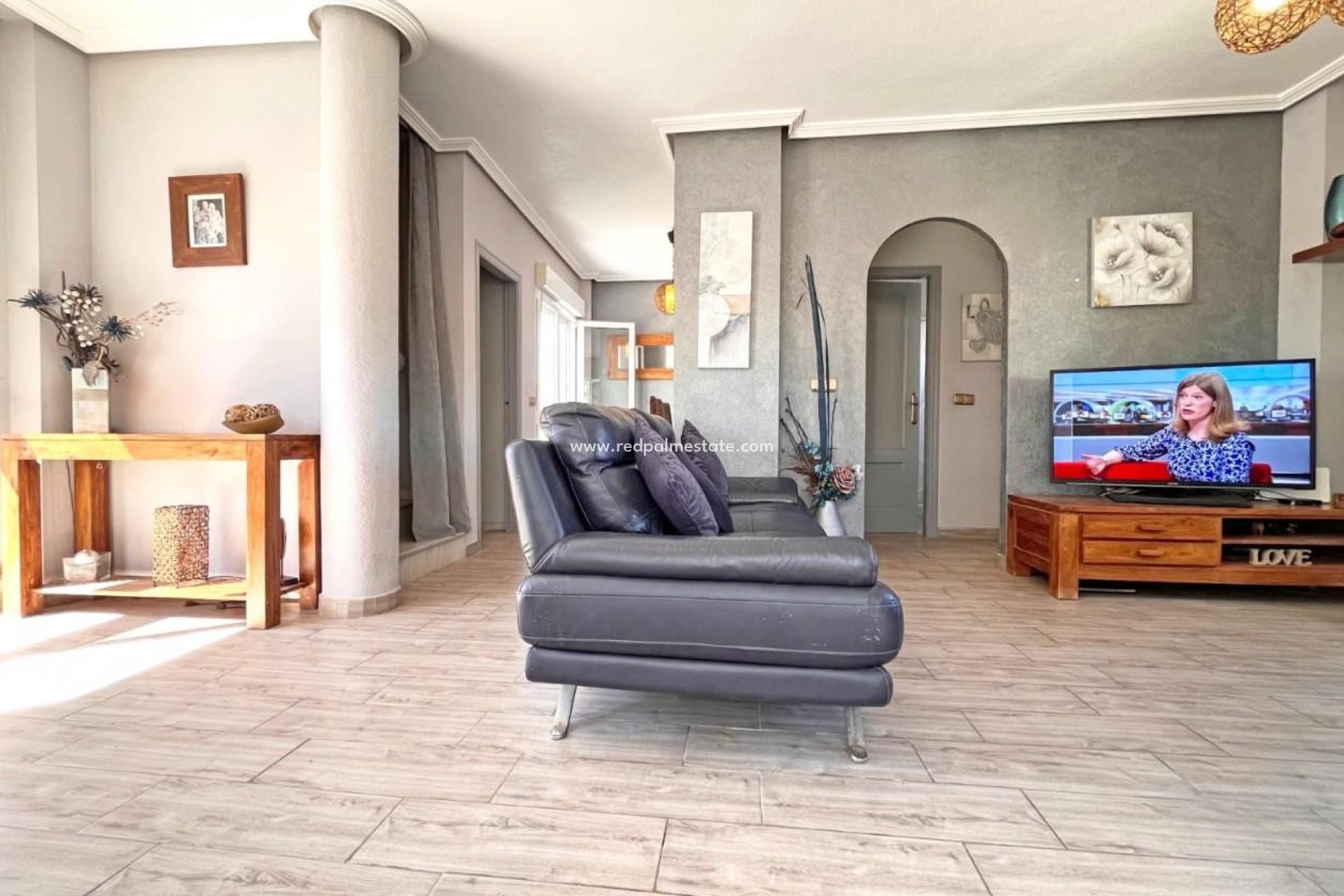 Resale - Villa -
Orihuela Costa - Costa Blanca