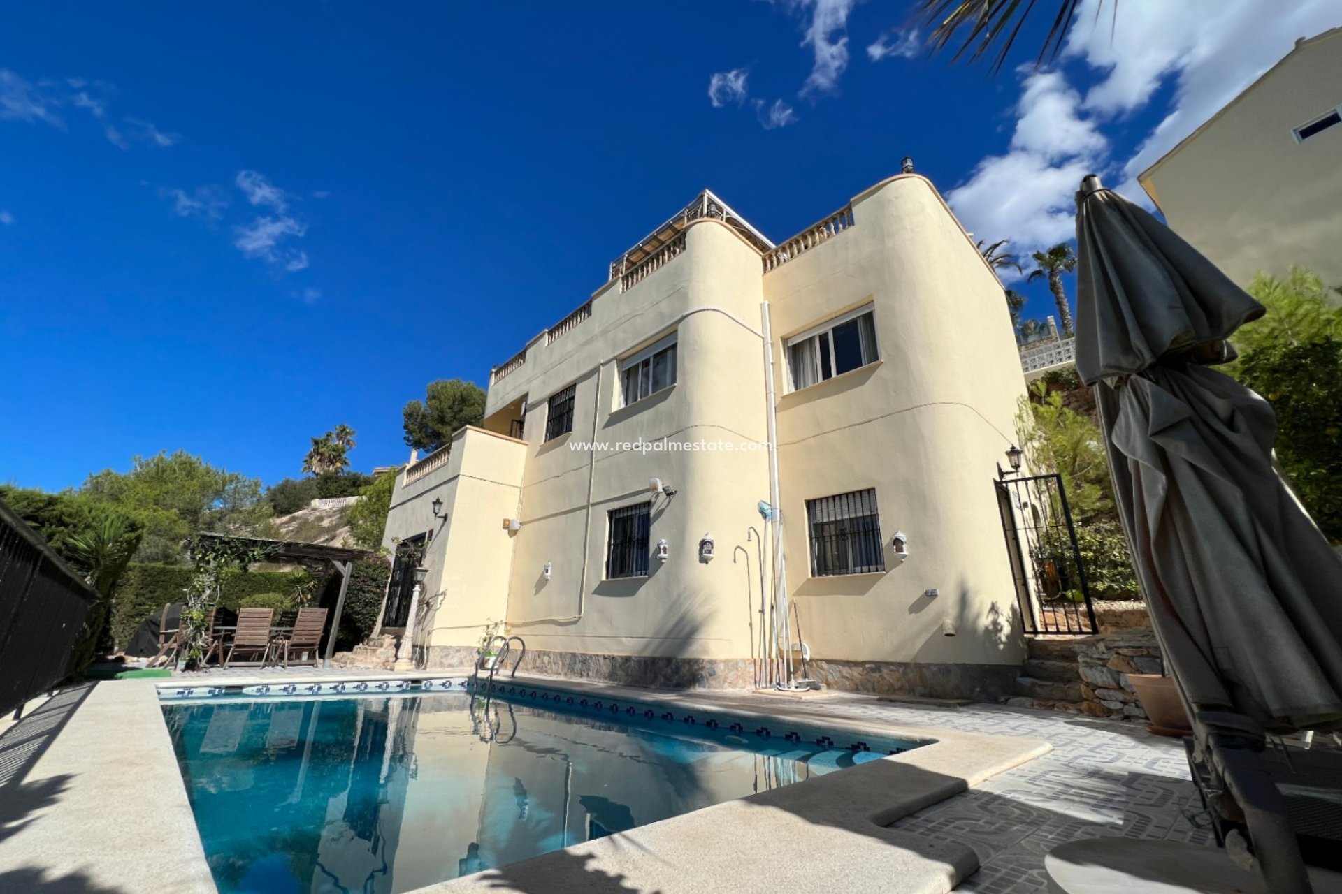 Resale - Villa -
Orihuela Costa - Costa Blanca