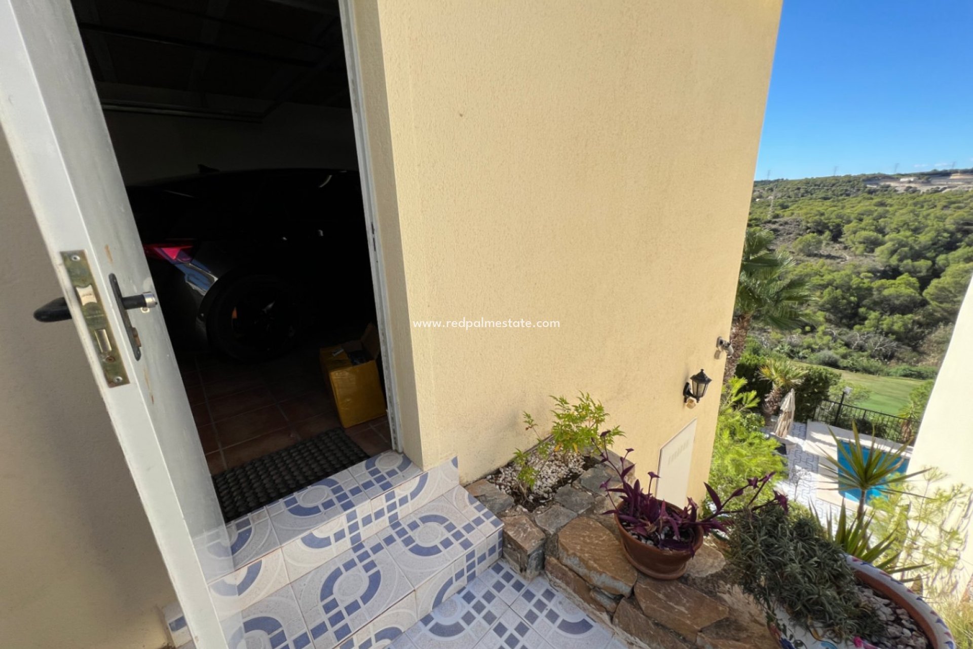 Resale - Villa -
Orihuela Costa - Costa Blanca