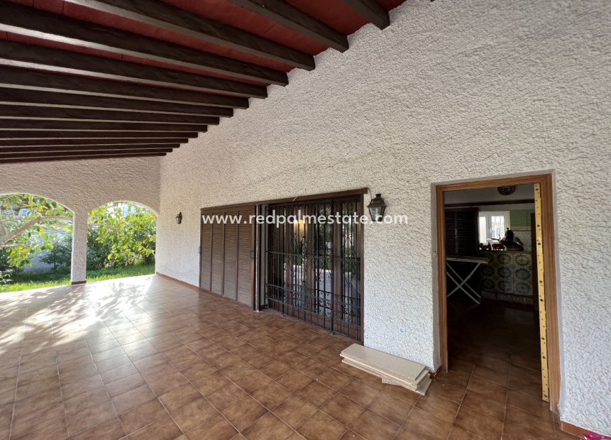 Resale - Villa -
Orihuela Costa - Costa Blanca