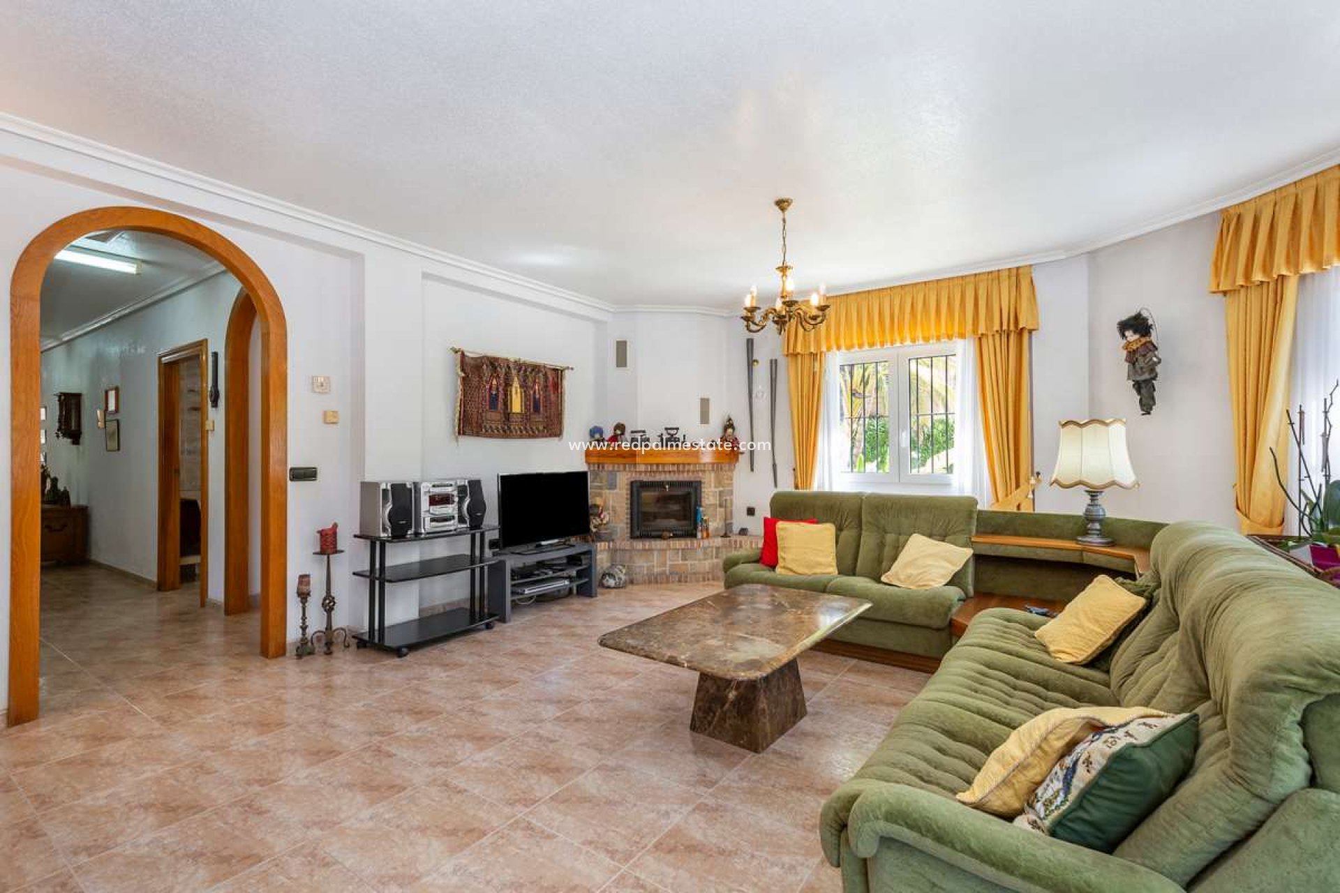 Resale - Villa -
Orihuela Costa - Costa Blanca