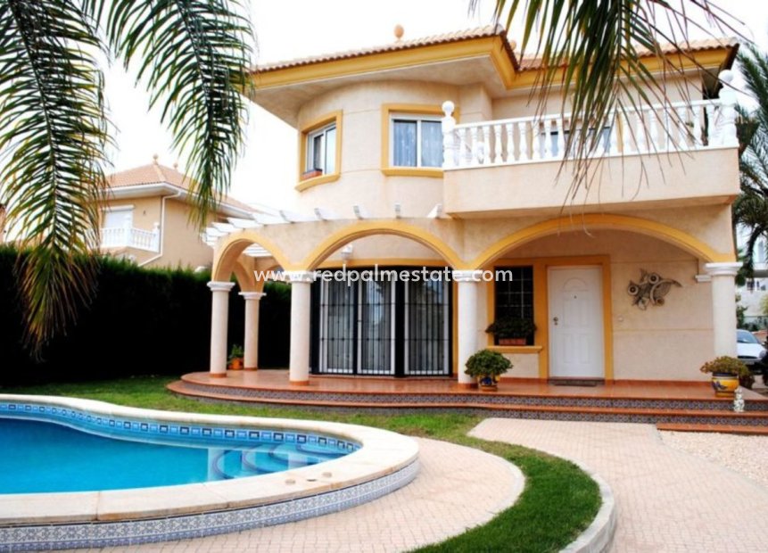 Resale - Villa -
Orihuela Costa - Costa Blanca