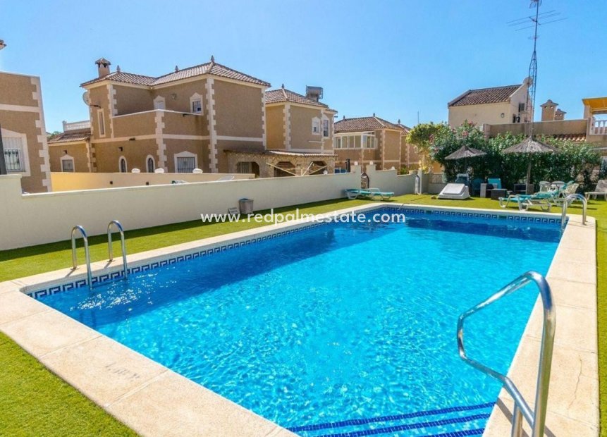 Resale - Villa -
Orihuela Costa - Costa Blanca