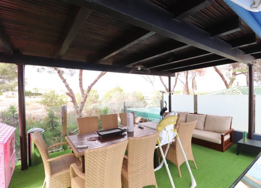 Resale - Villa -
Orihuela Costa - Costa Blanca