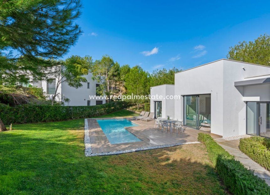 Resale - Villa -
Orihuela Costa - Costa Blanca