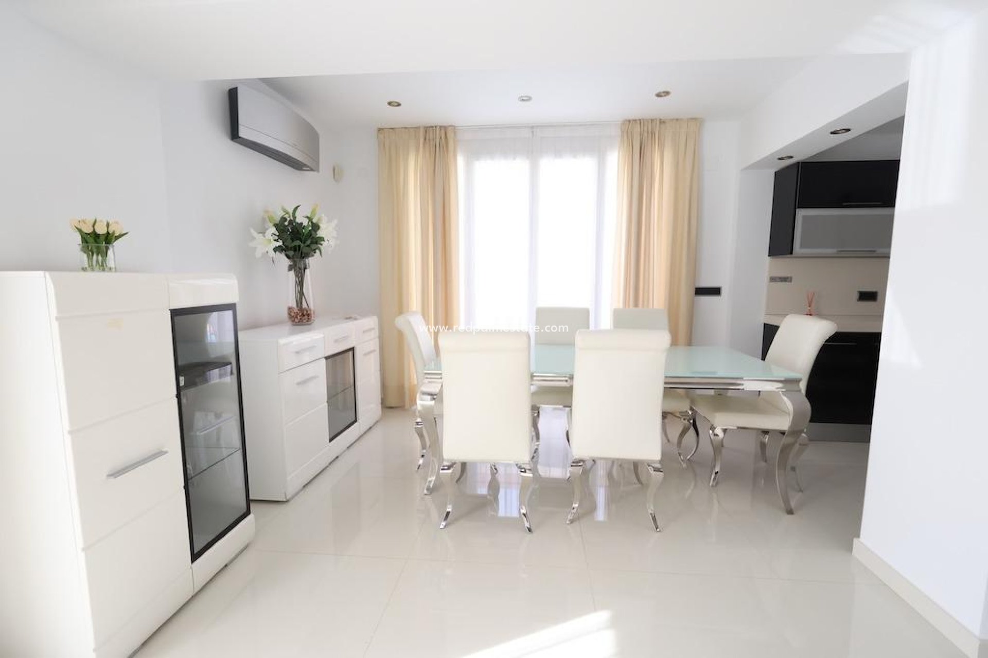 Resale - Villa -
Orihuela Costa - Costa Blanca