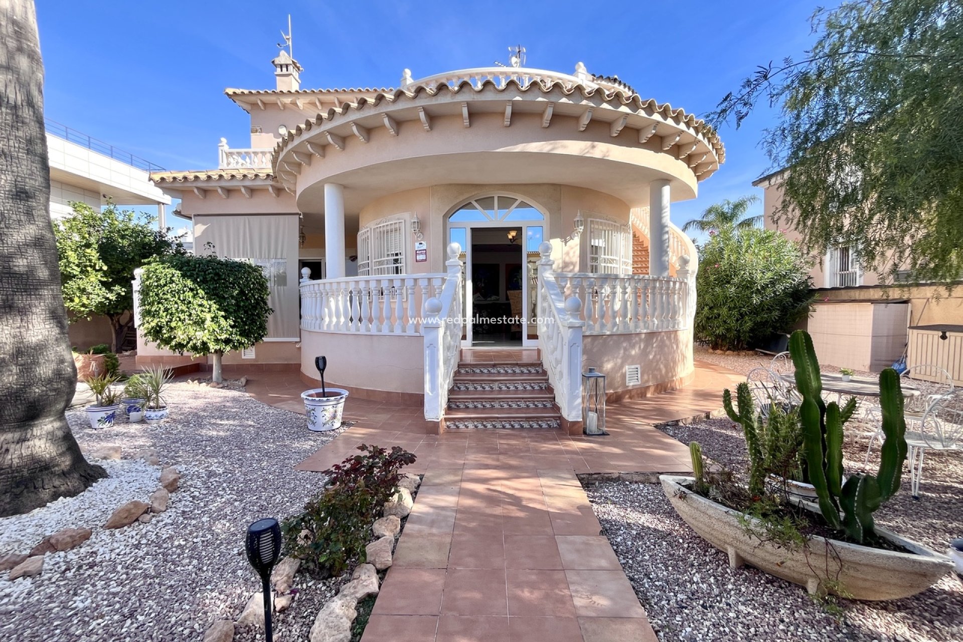 Resale - Villa -
Orihuela Costa - Costa Blanca