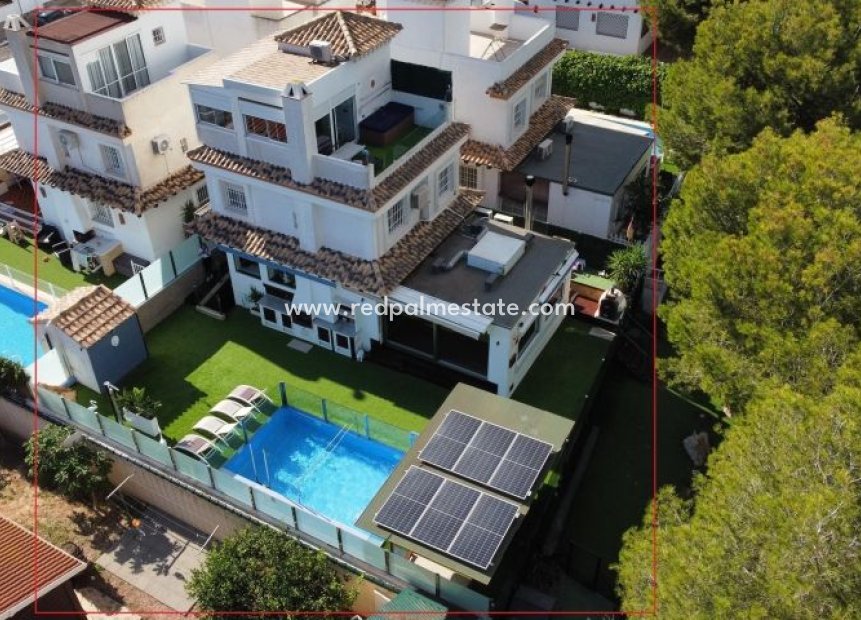 Resale - Villa -
Orihuela Costa - Costa Blanca