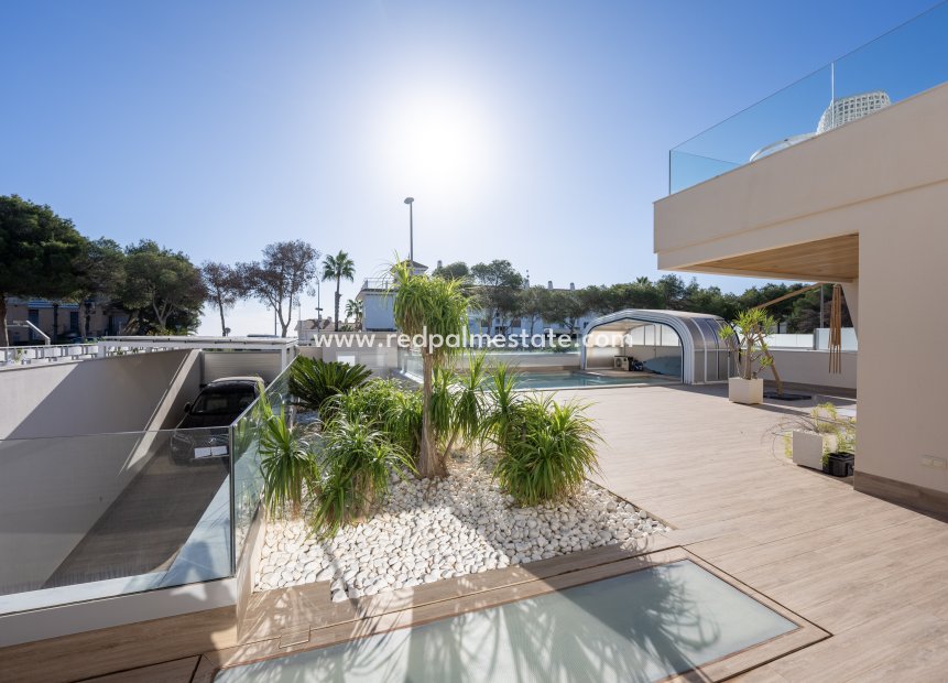 Resale - Villa -
Orihuela Costa - Costa Blanca
