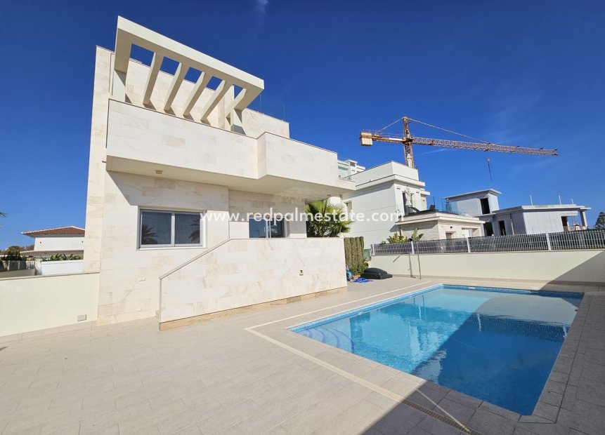 Resale - Villa -
Orihuela Costa - Costa Blanca