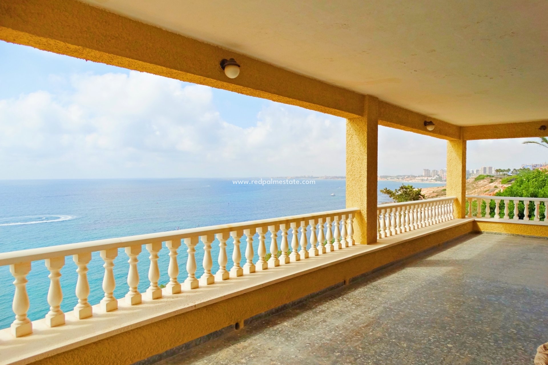 Resale - Villa -
Orihuela Costa - Costa Blanca