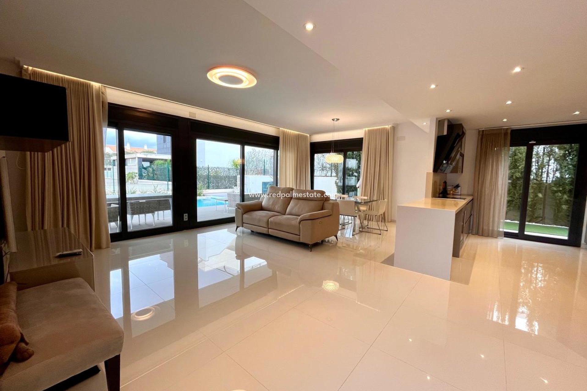 Resale - Villa -
Orihuela Costa - Dehesa de campoamor