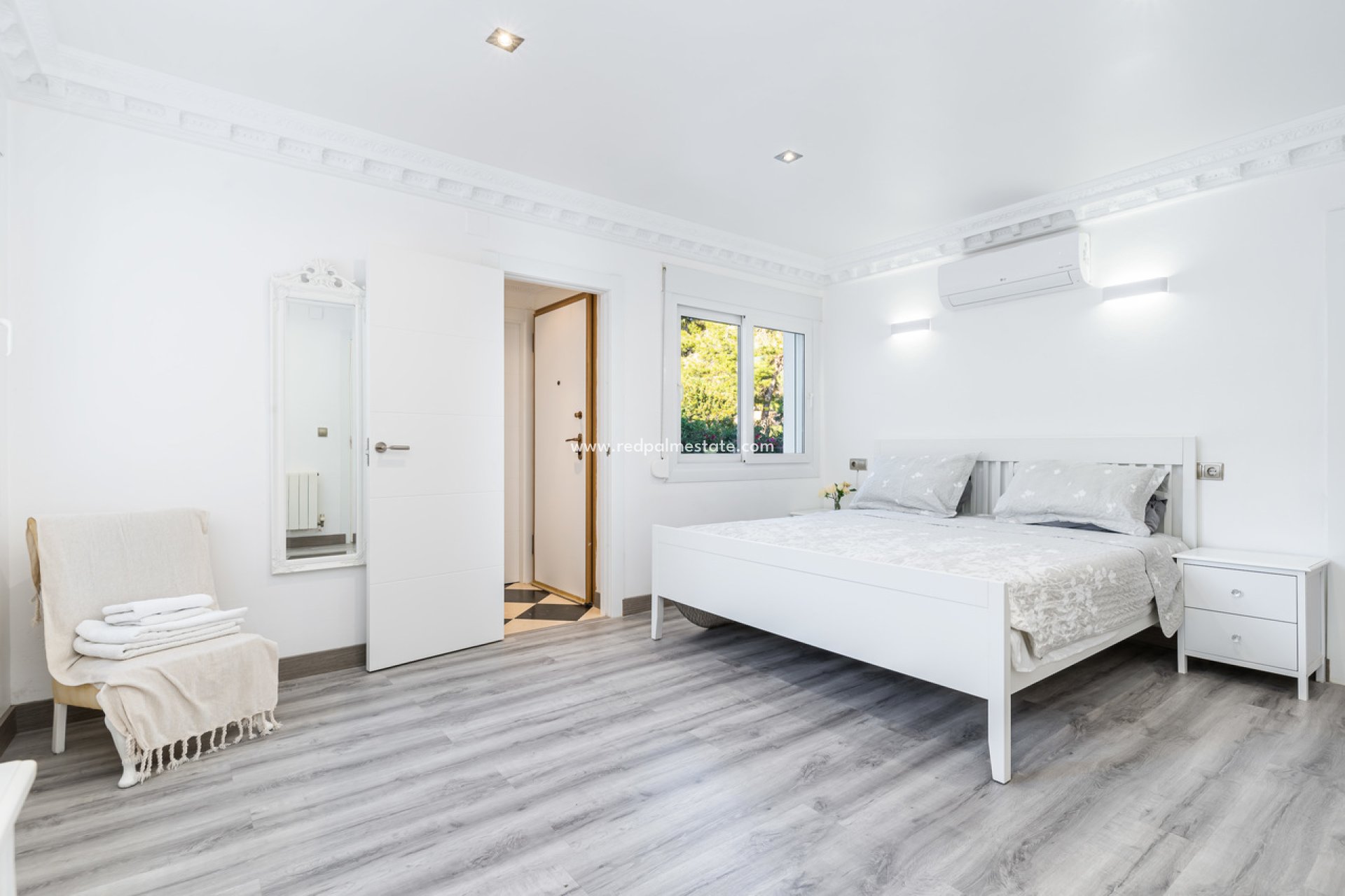 Resale - Villa -
Orihuela Costa - Dehesa de campoamor