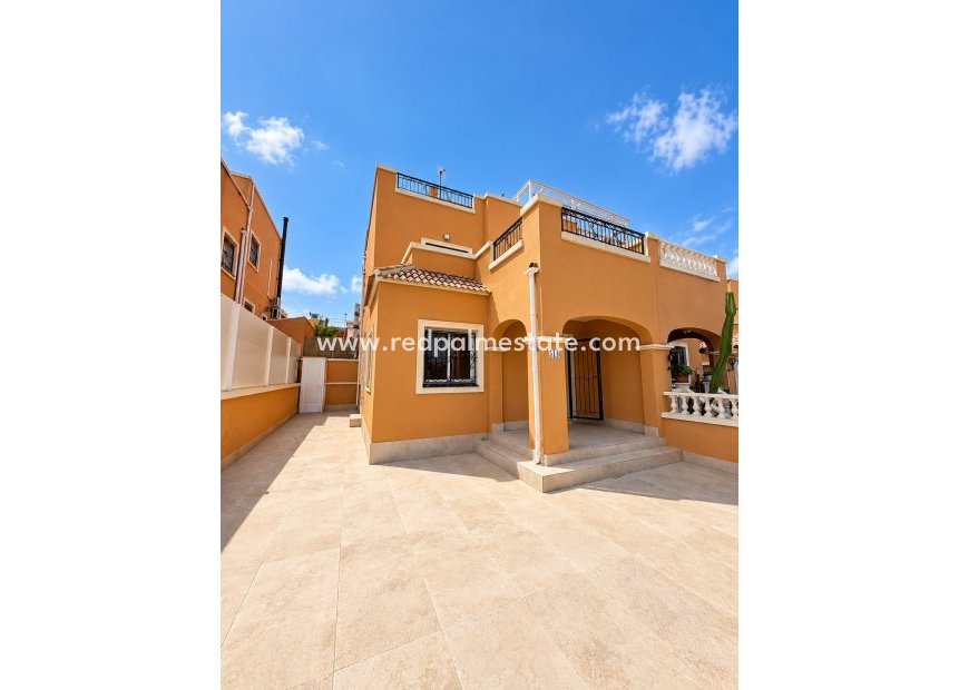Resale - Villa -
Orihuela Costa - dream hills