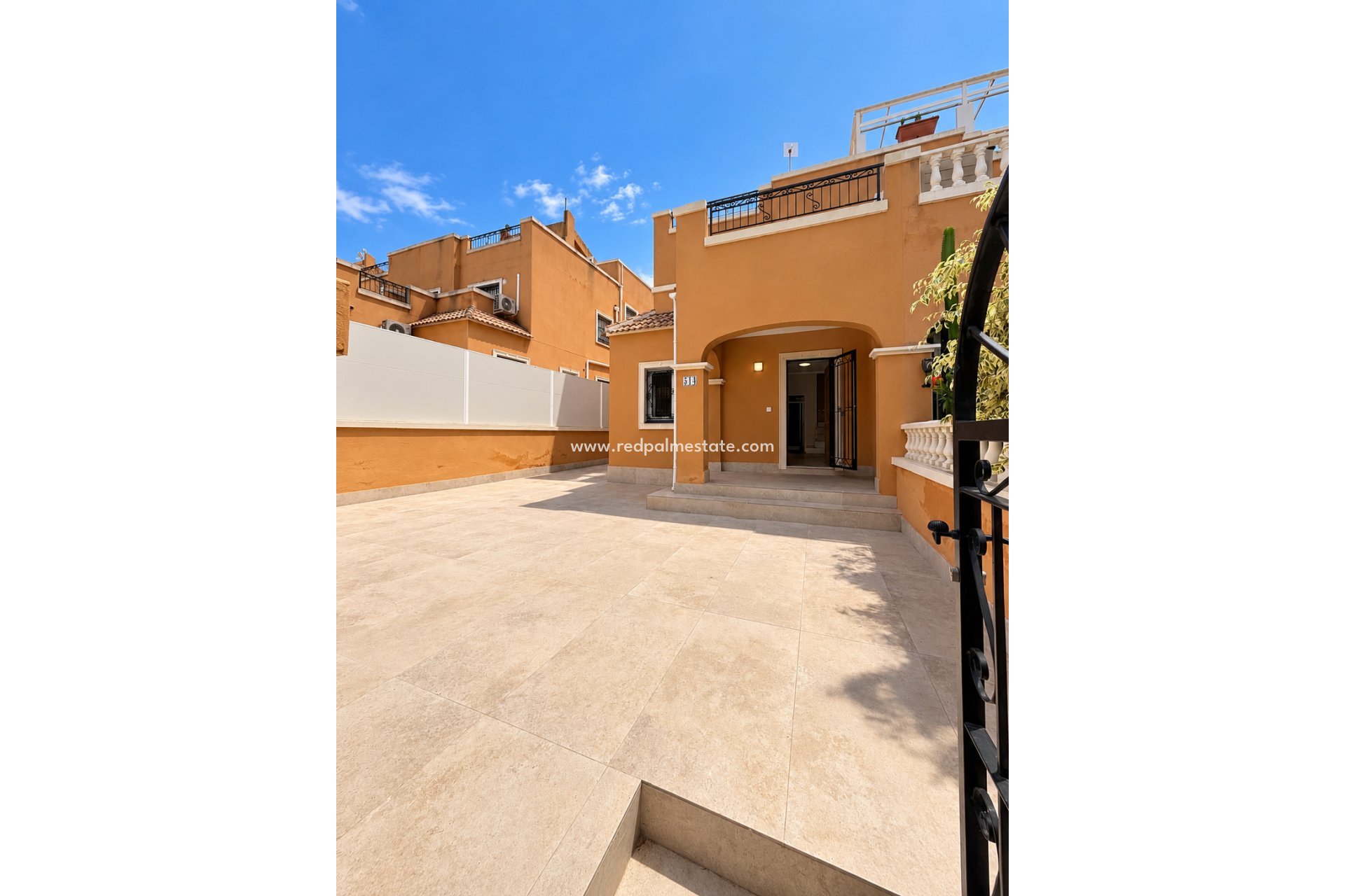 Resale - Villa -
Orihuela Costa - dream hills
