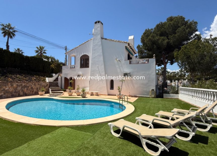 Resale - Villa -
Orihuela Costa - Inland