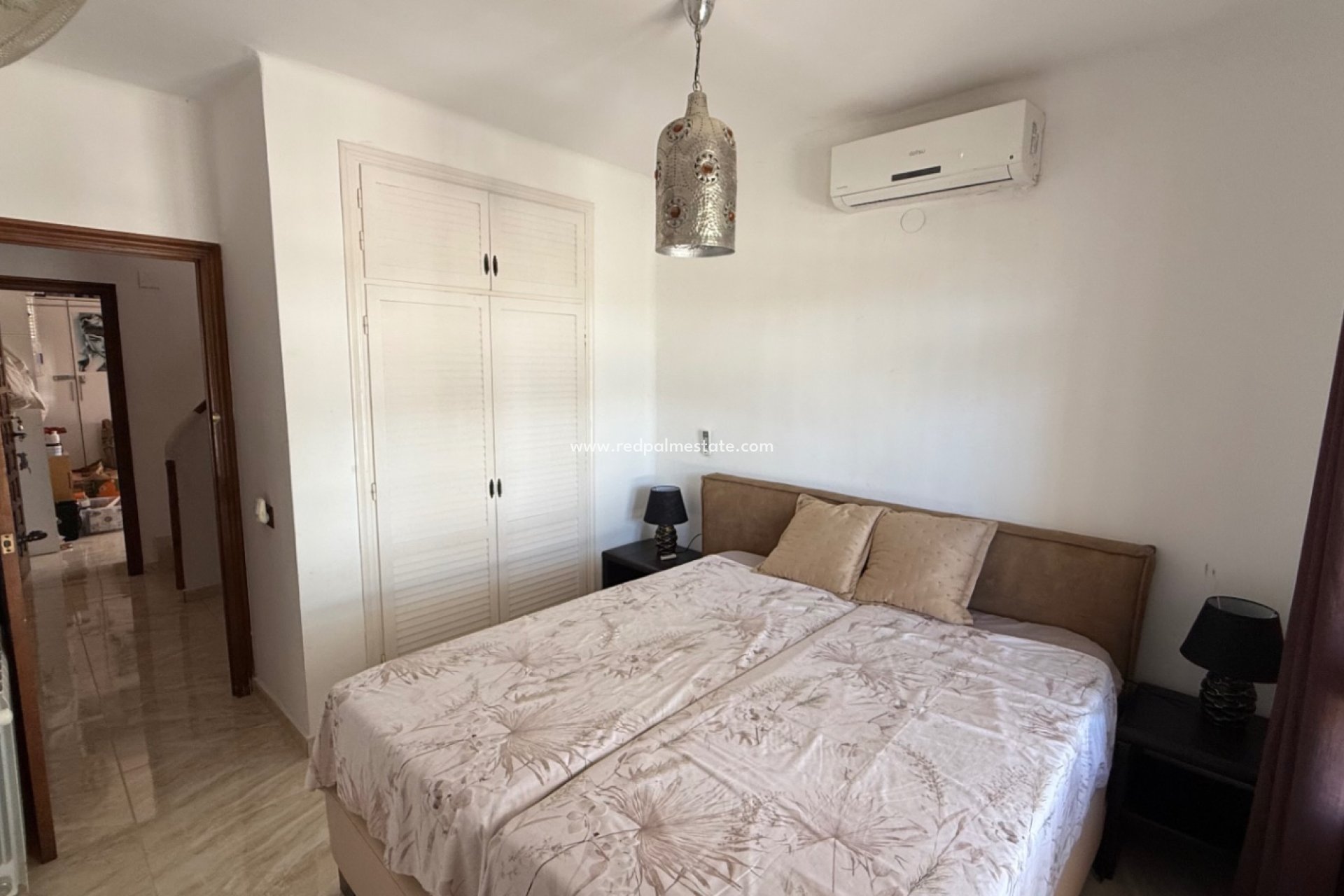 Resale - Villa -
Orihuela Costa - Inland