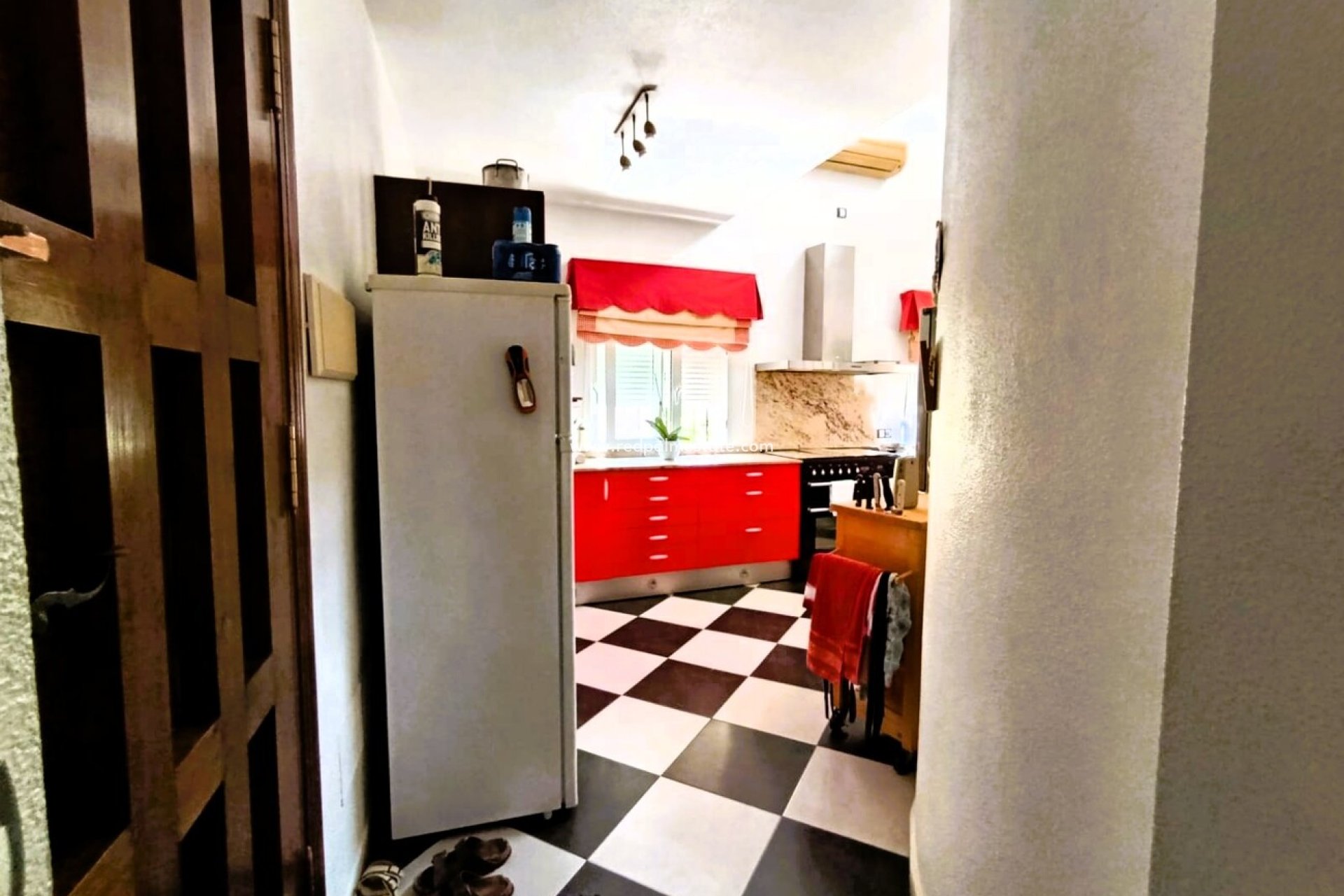 Resale - Villa -
Orihuela Costa - Inland