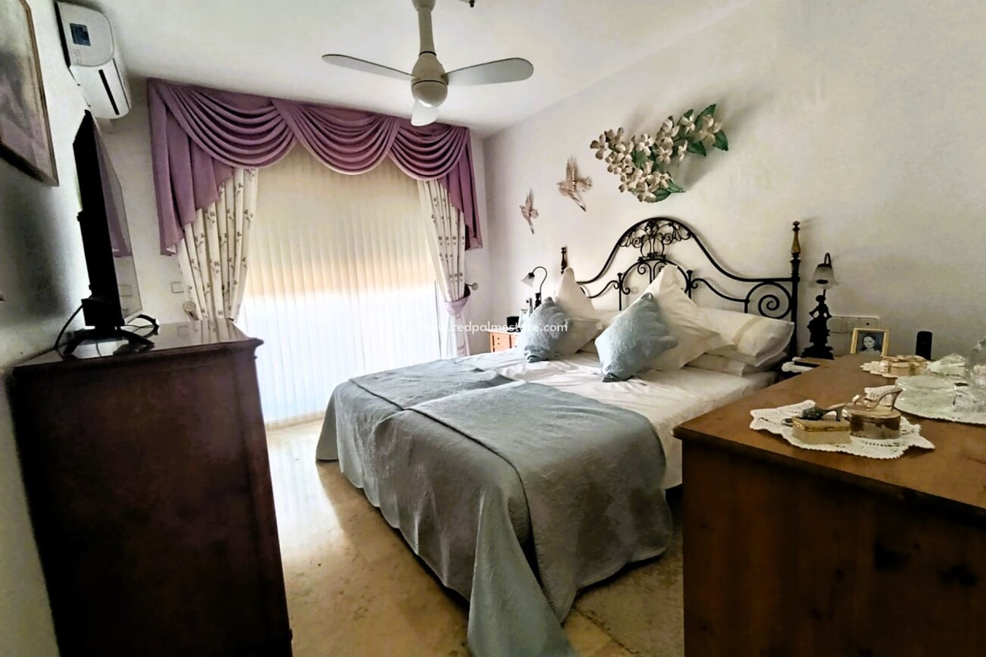 Resale - Villa -
Orihuela Costa - Inland