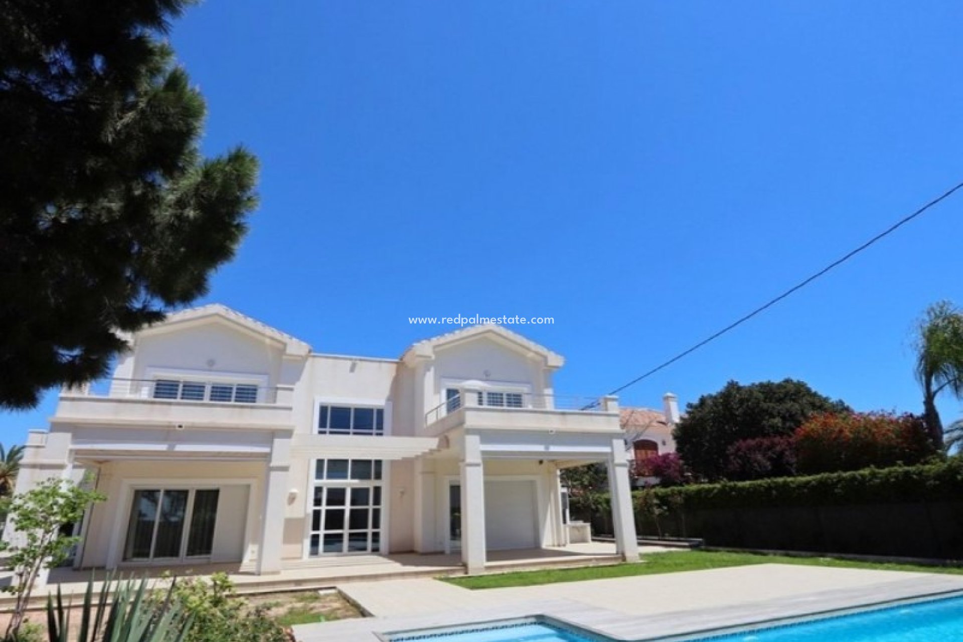 Resale - Villa -
Orihuela Costa - Inland