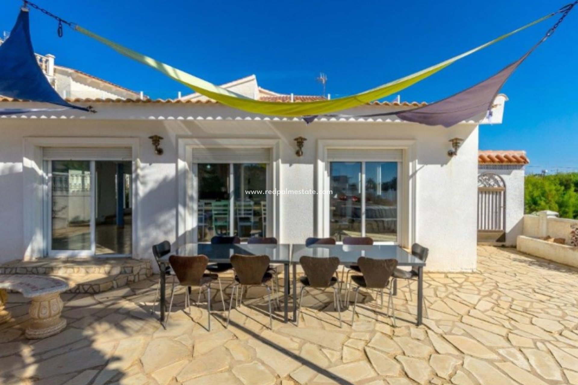 Resale - Villa -
Orihuela Costa - Inland