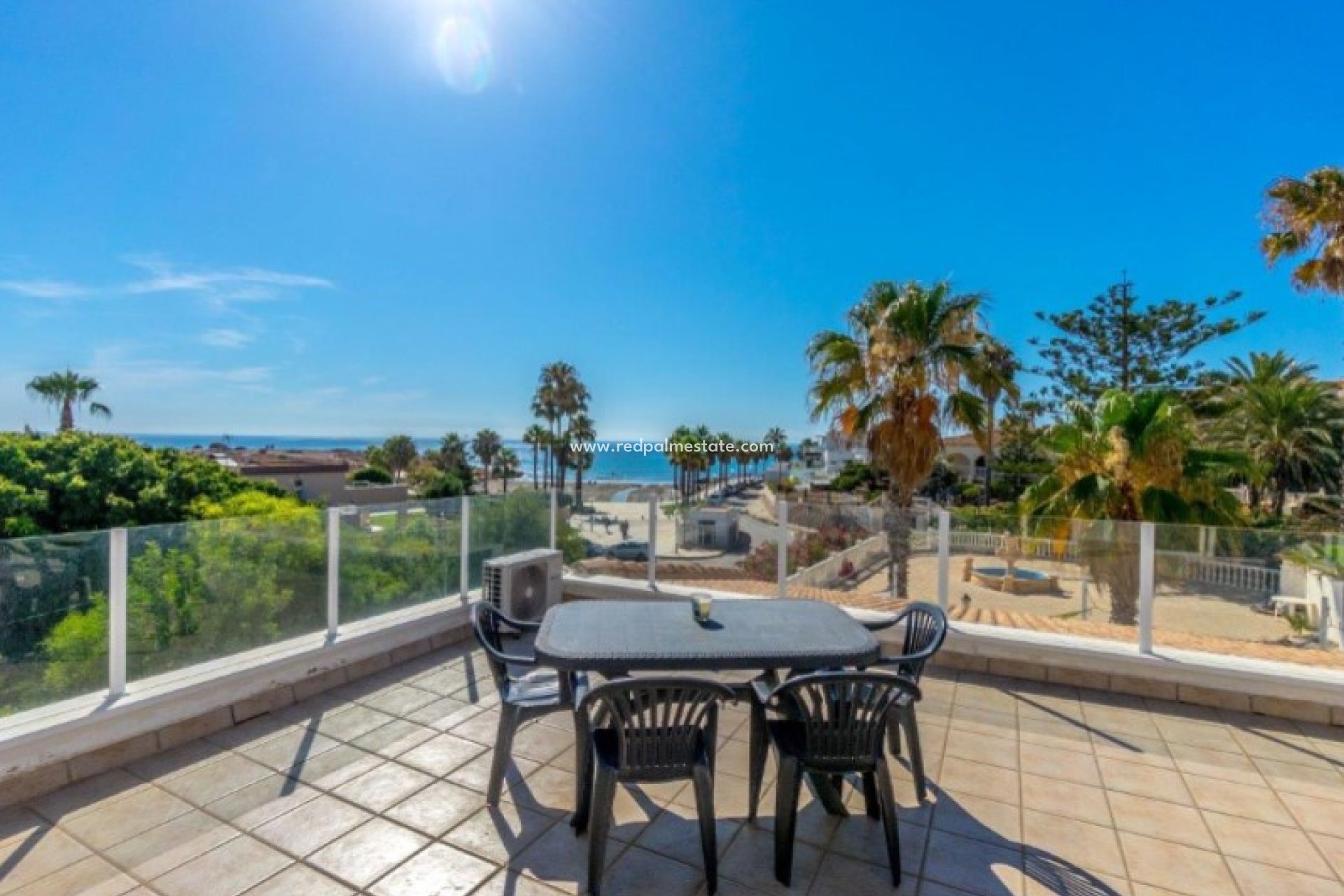 Resale - Villa -
Orihuela Costa - Inland