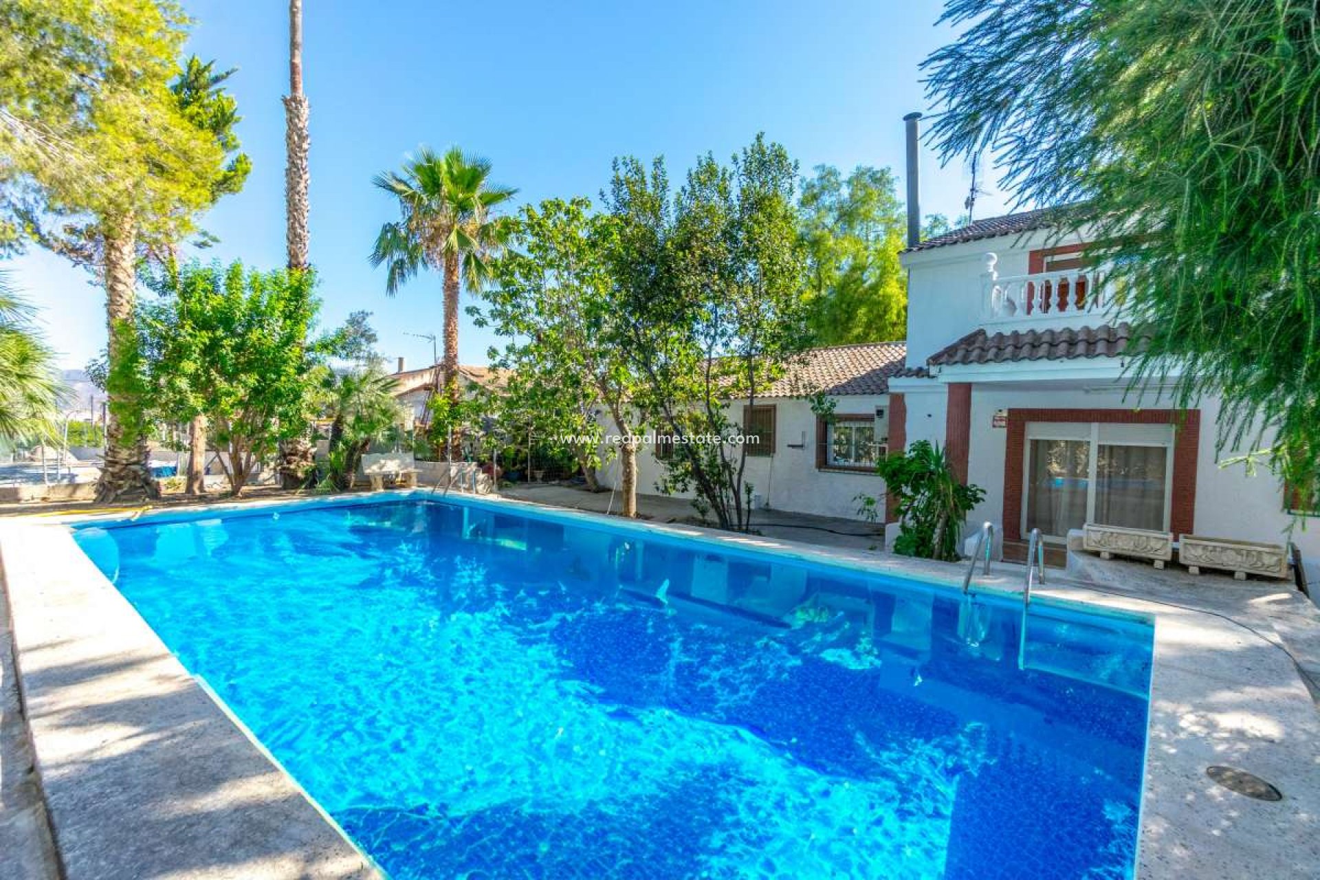 Resale - Villa -
Orihuela Costa - Inland