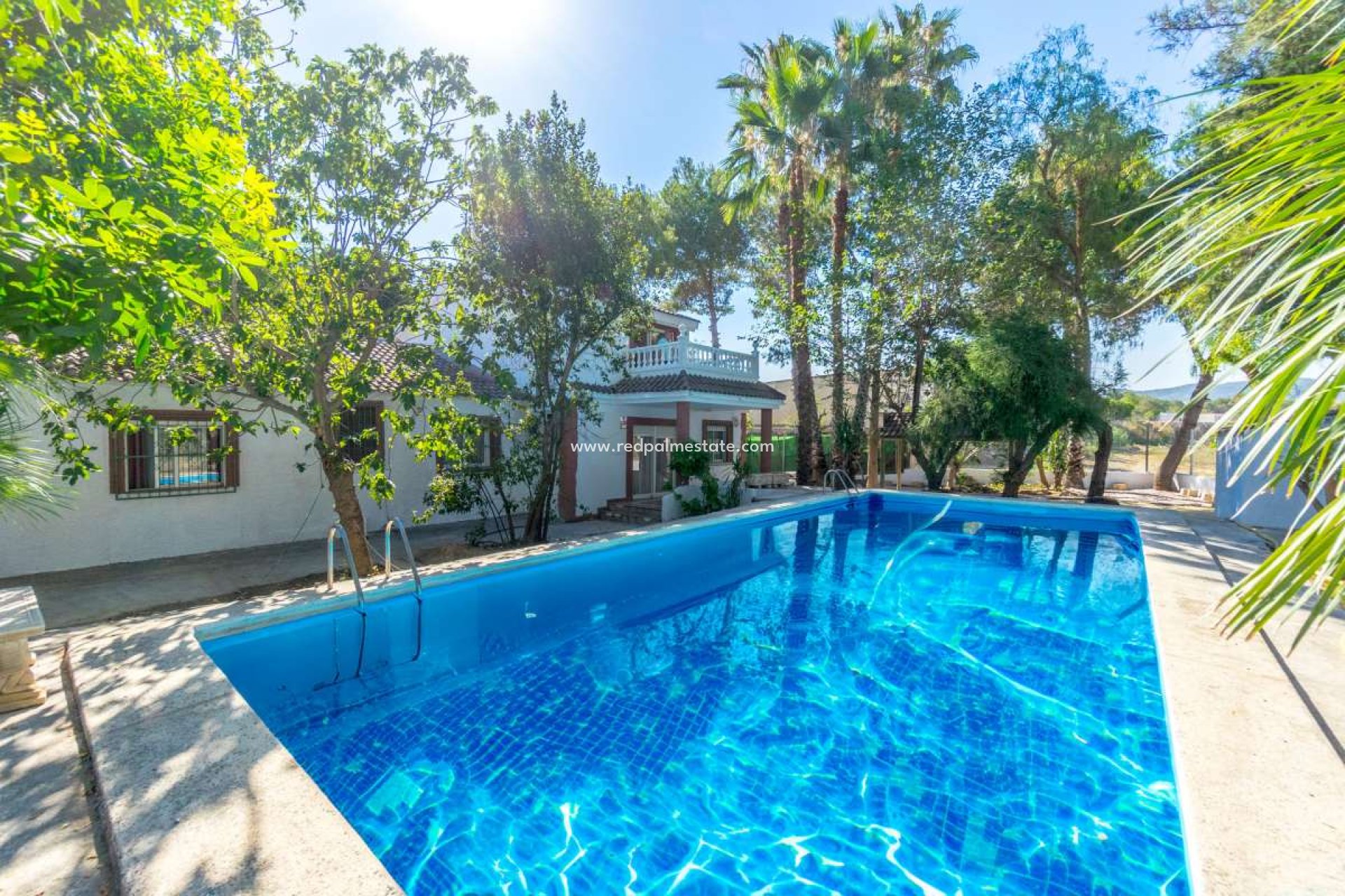 Resale - Villa -
Orihuela Costa - Inland