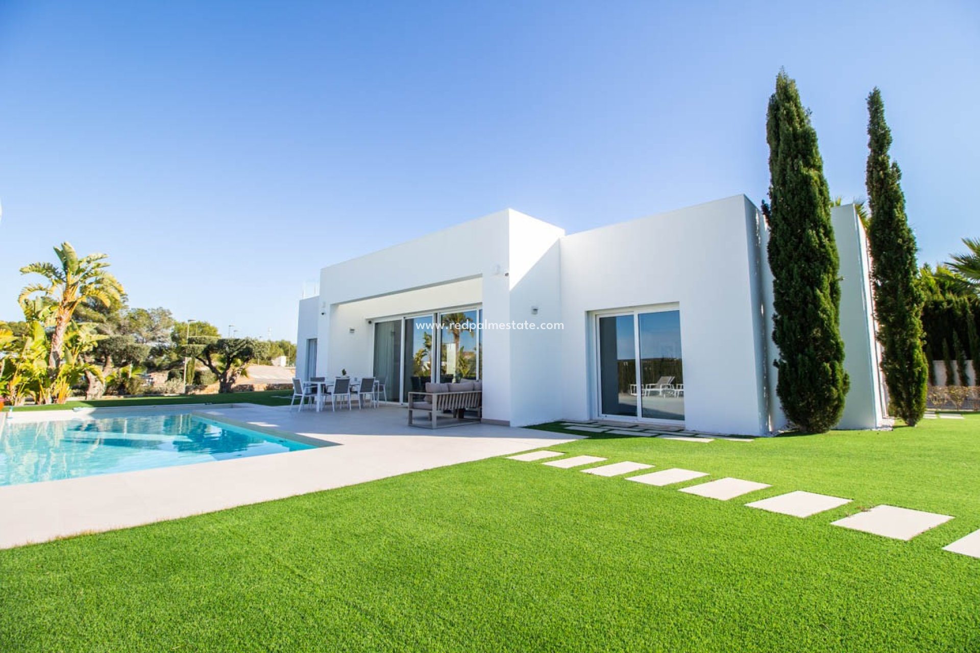 Resale - Villa -
Orihuela Costa - Inland