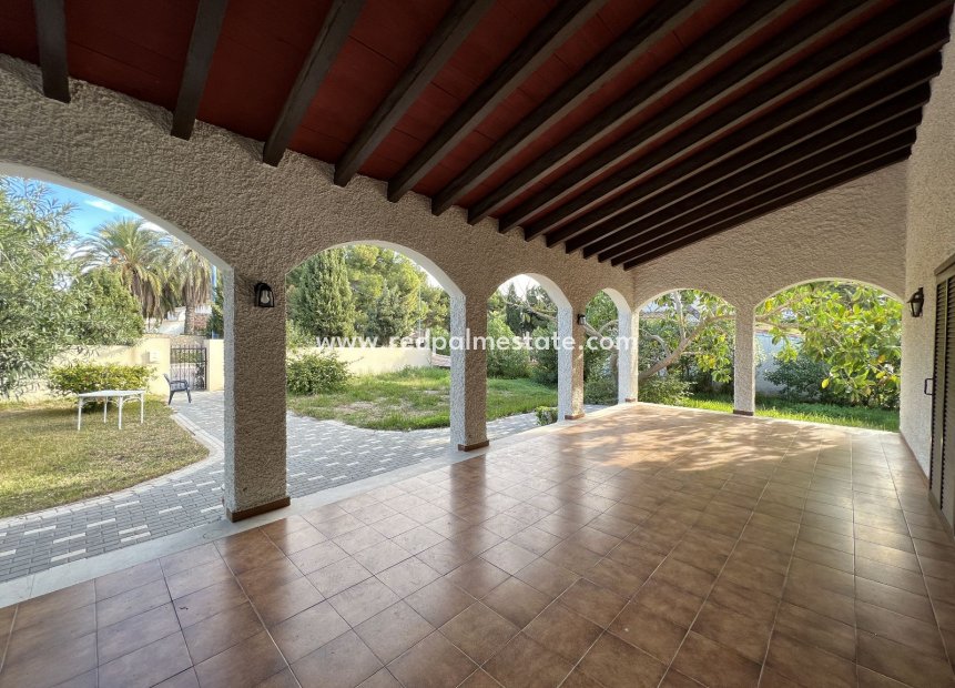 Resale - Villa -
Orihuela Costa - Inland