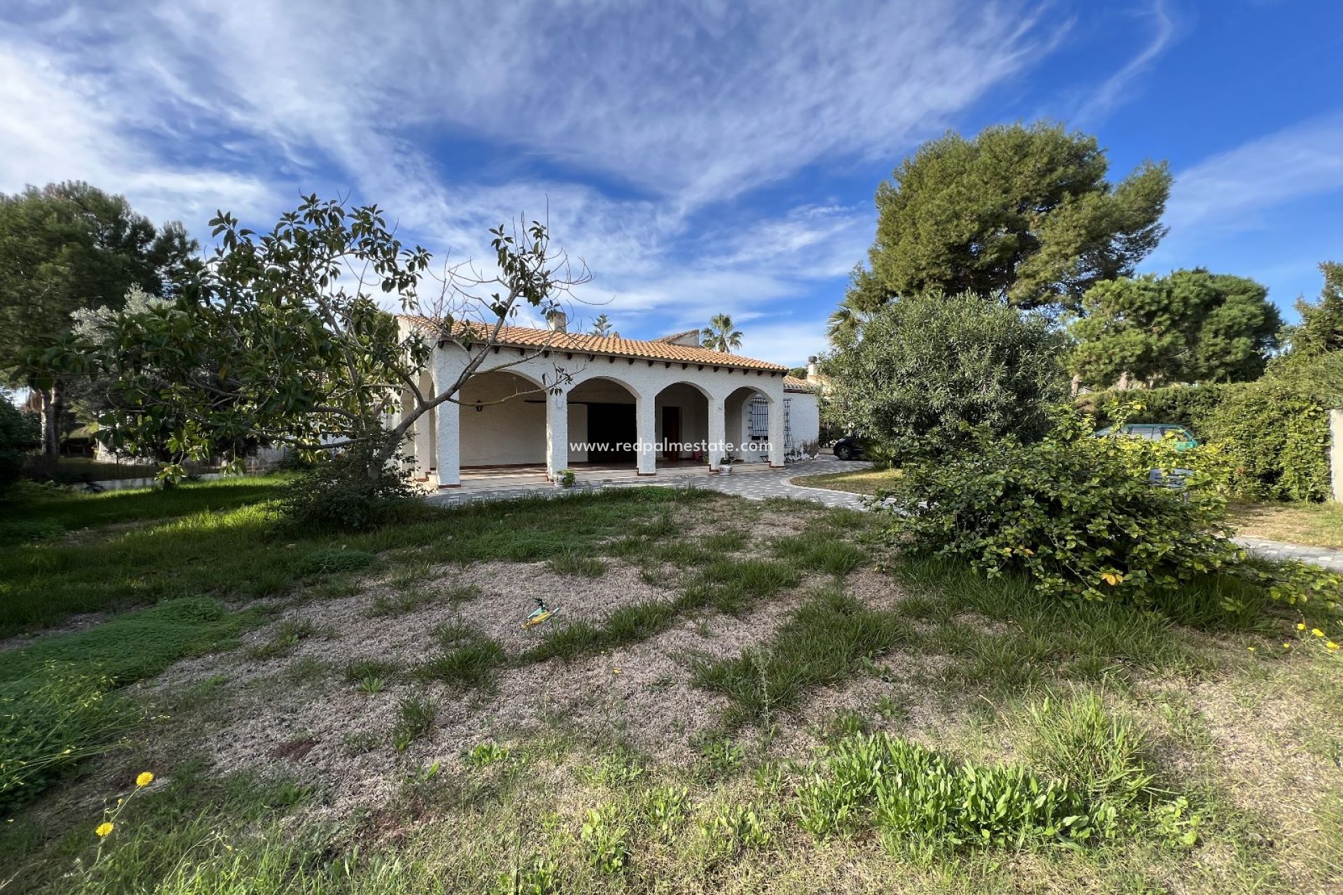 Resale - Villa -
Orihuela Costa - Inland