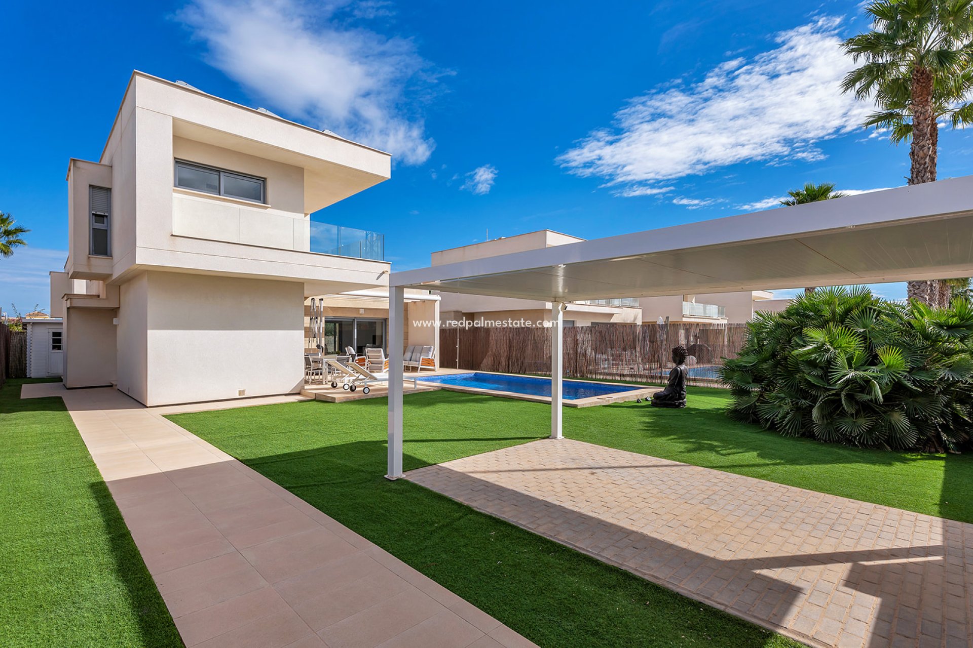 Resale - Villa -
Orihuela Costa - Inland