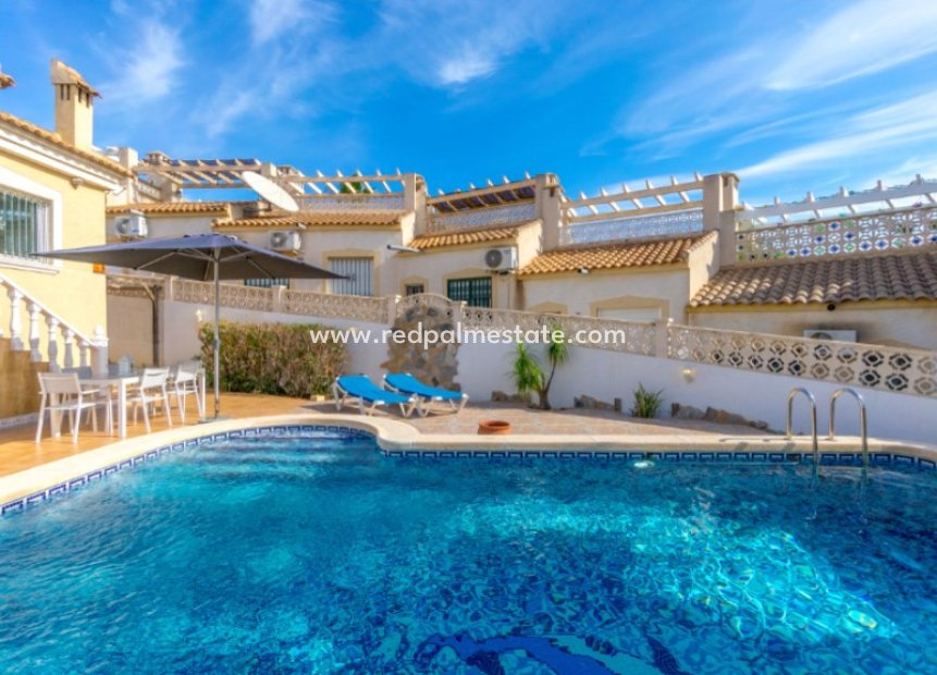 Resale - Villa -
Orihuela Costa - Inland