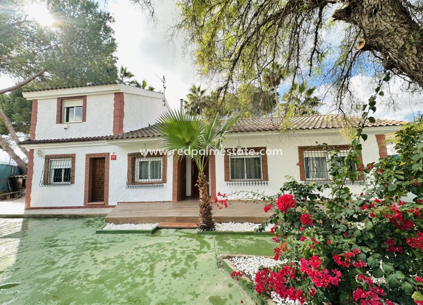 Resale - Villa -
Orihuela Costa - Inland